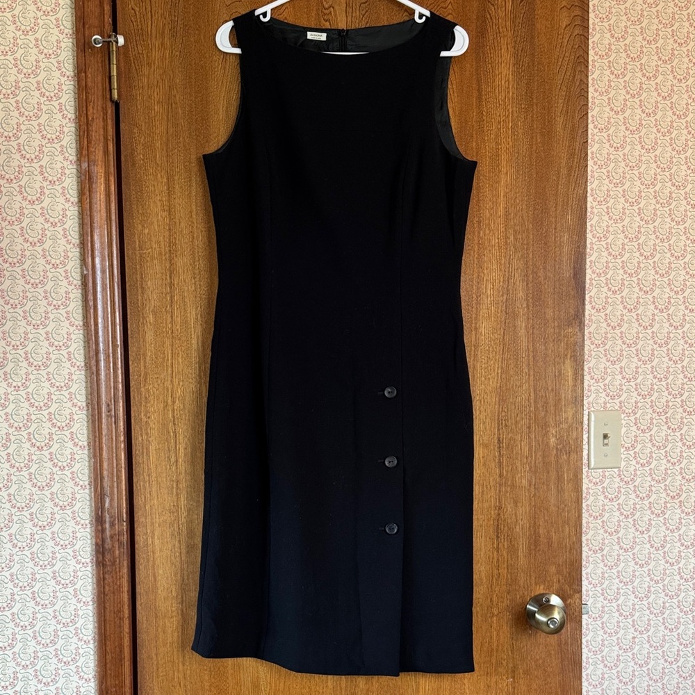 Designer Agnona - size 10 classic Black Dress